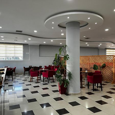 Hotel St.Pauli Shkodër Buitenkant foto