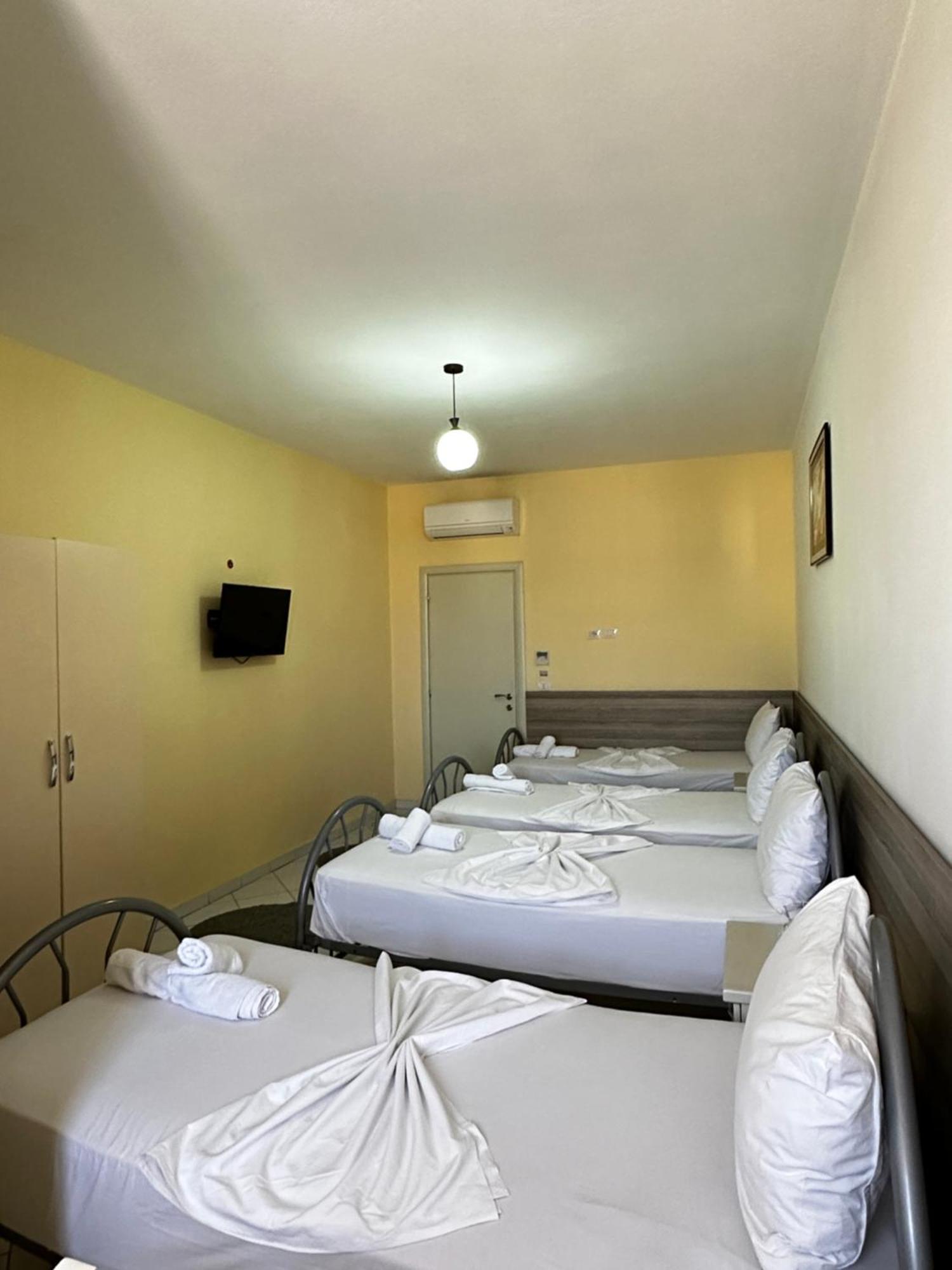 Hotel St.Pauli Shkodër Buitenkant foto