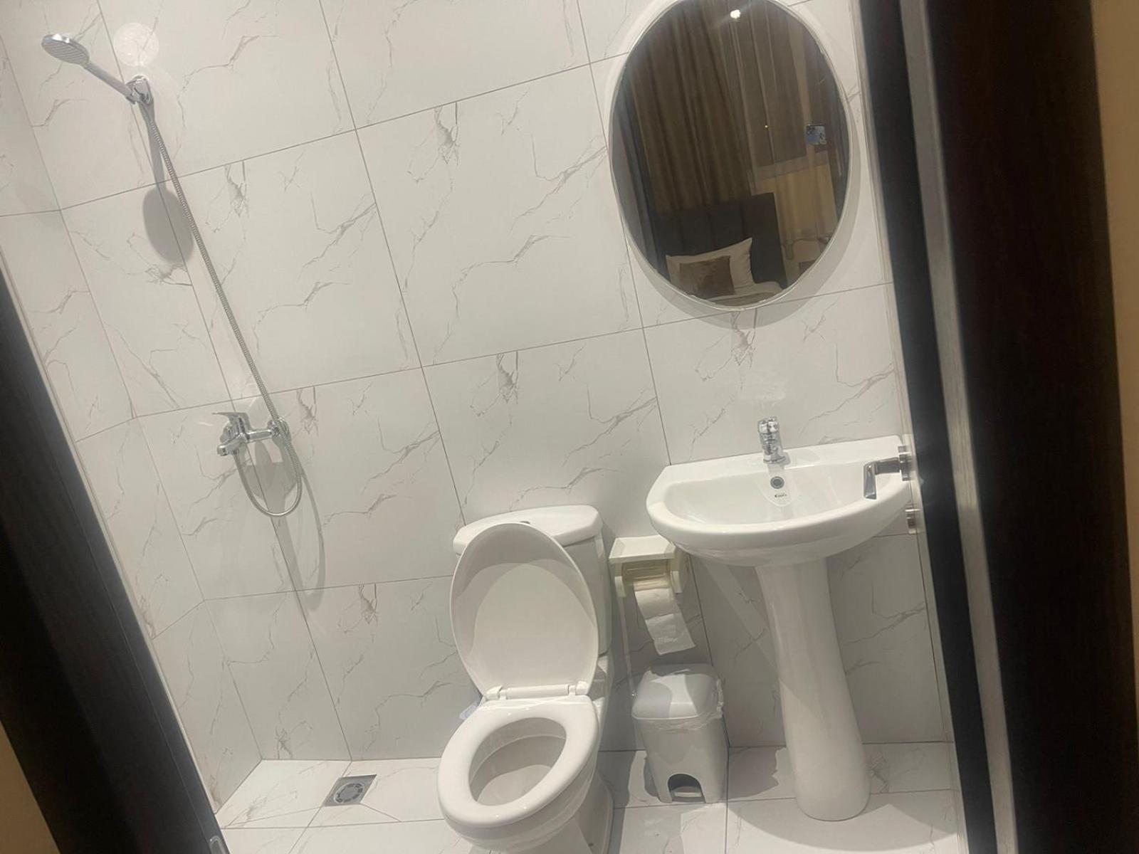 Hotel St.Pauli Shkodër Buitenkant foto