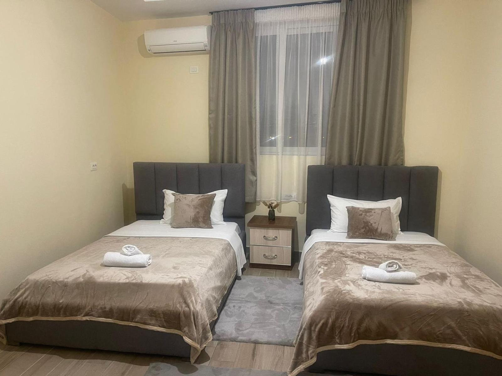 Hotel St.Pauli Shkodër Buitenkant foto