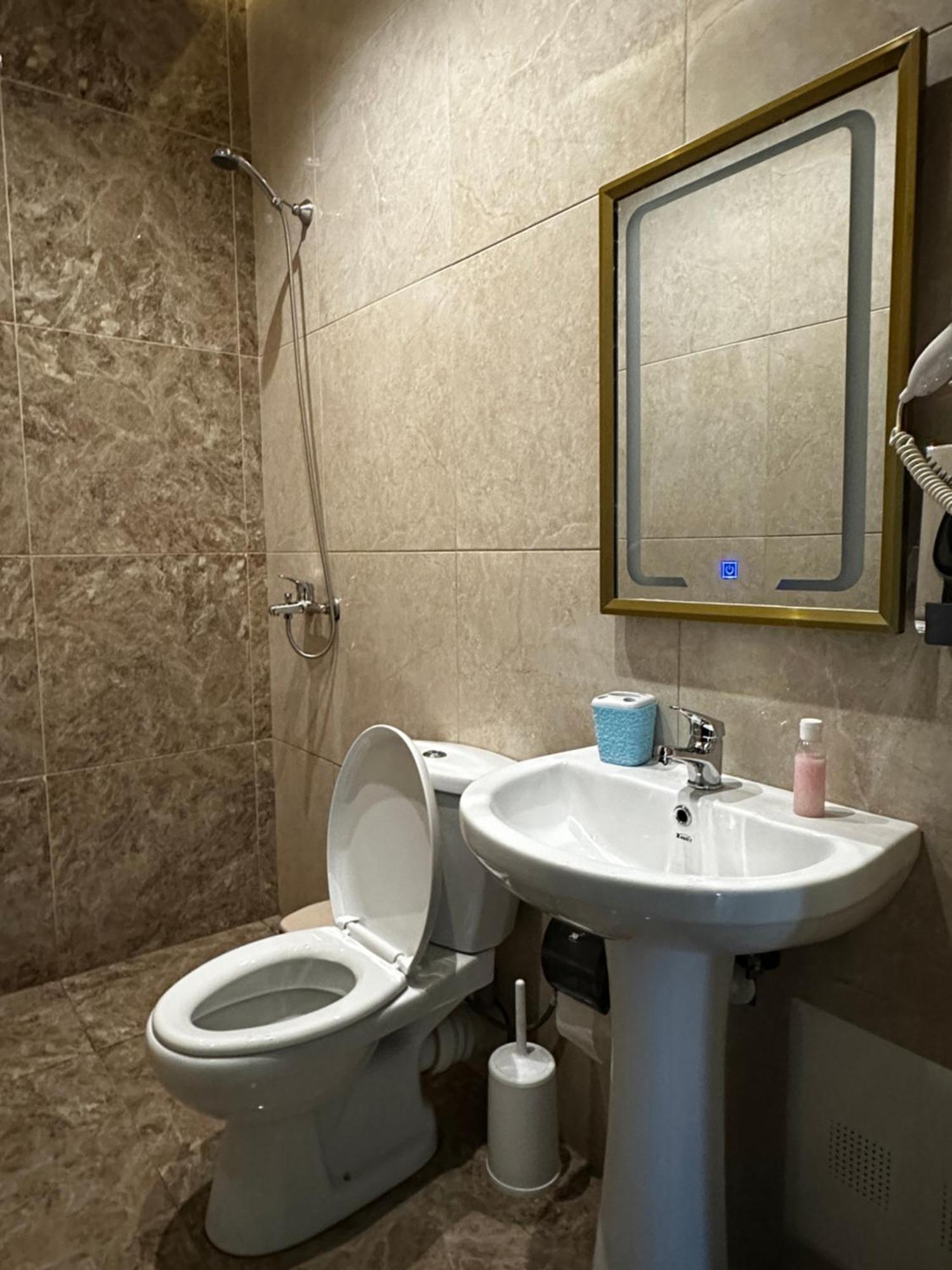 Hotel St.Pauli Shkodër Buitenkant foto